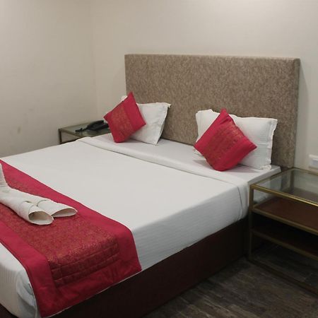 Hotel Sea N Sand - Berries Group Digha  Buitenkant foto