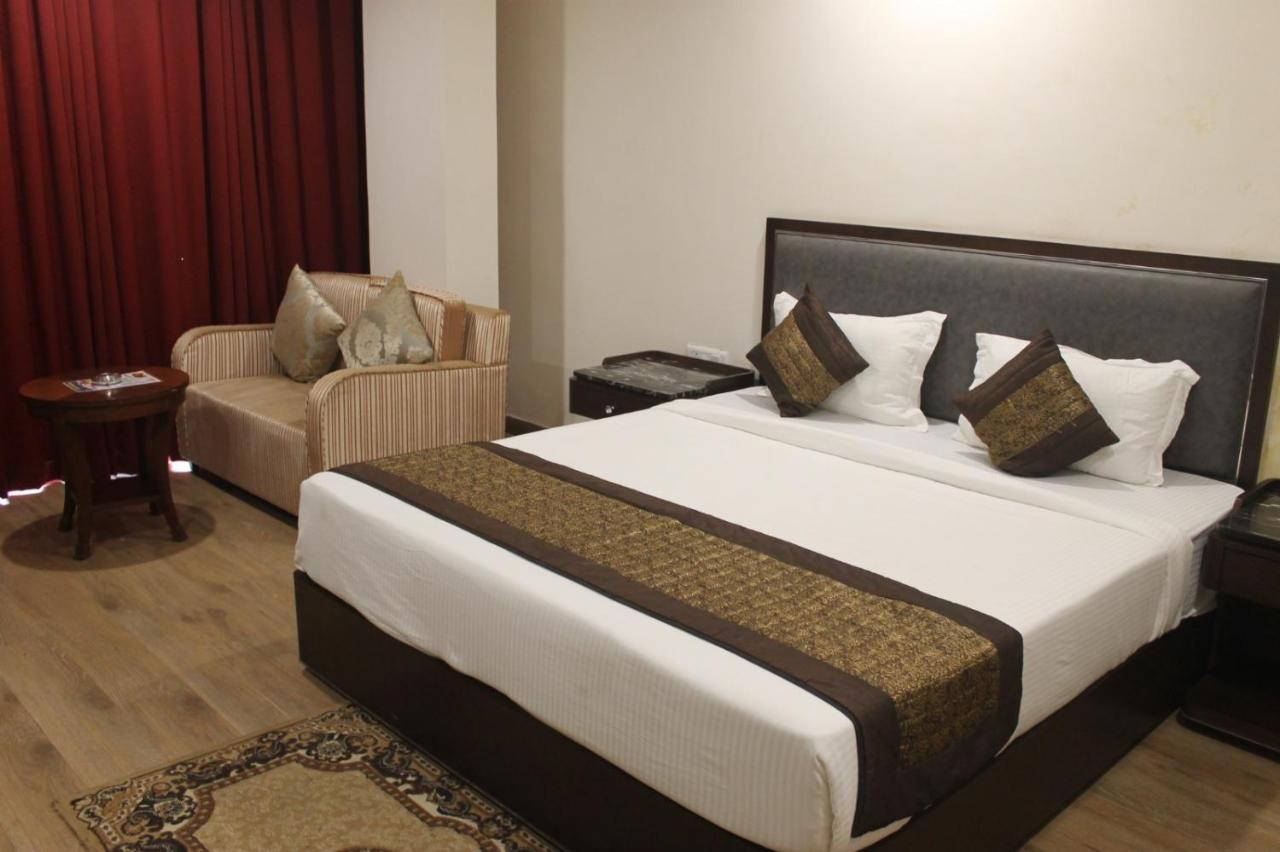 Hotel Sea N Sand - Berries Group Digha  Buitenkant foto